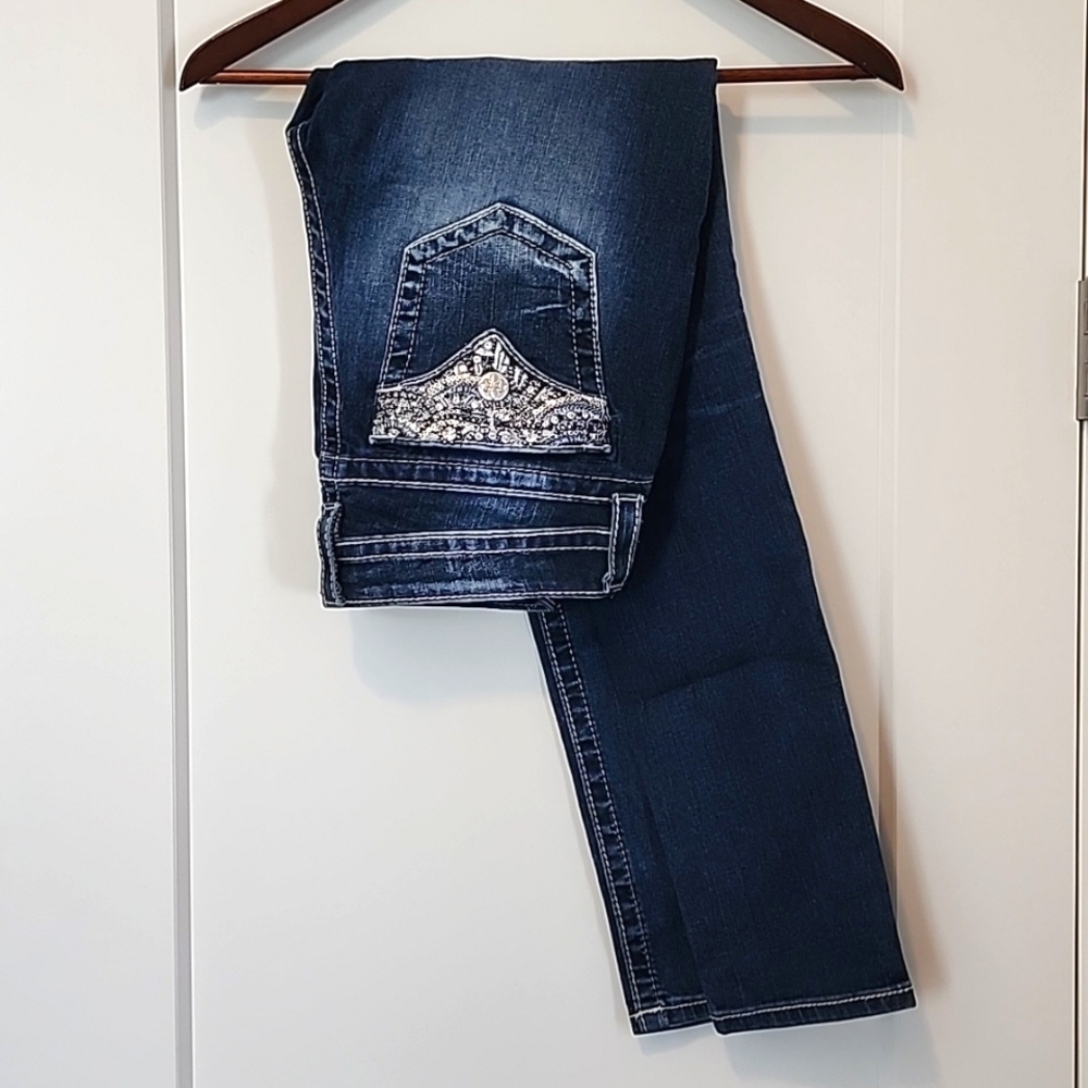 EUC Miss Me Jeans Mid-Rise Skinny Distressed Embellished 27 Color Med/Dark MK726
